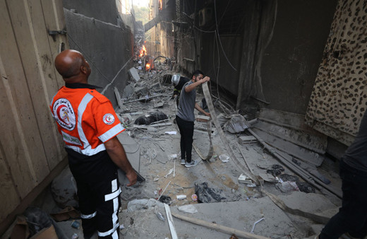 İsrail Gazze Şeridi'ni vurdu: Çok sayıda ölü var yaralı var