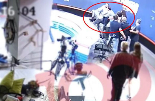 TV100 canlıda Latif Şimşek'i döven Cemal Enginyurt’un koruması Emrah Topal'ın sabıkası olay