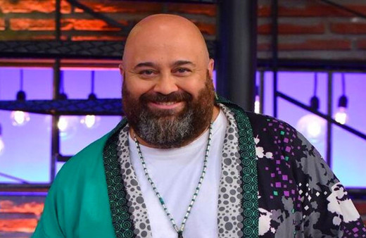 Somer Şef kıyafetleriyle tesettürlü kadınlara alay konusu oldu! Sosyal medya o fotoğrafla çalkalanıyor!