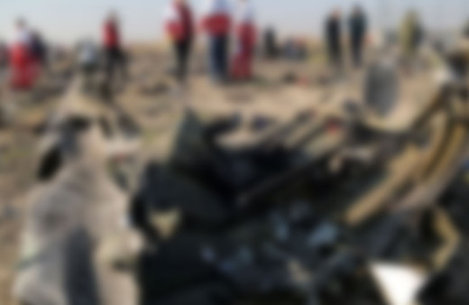 İran'da eğitim uçağı düştü! Yaralılar var