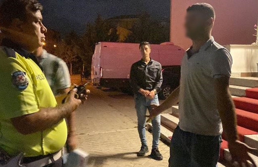 Alkollü sürücü zor anlar yaşattı: Boynumu kes üflemem