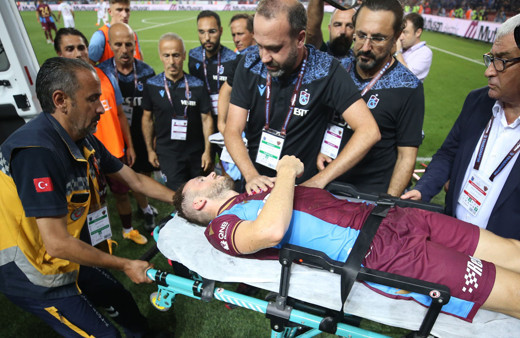 Trabzonspor'da sakatlık şoku! Visca hastaneye kaldırıldı!