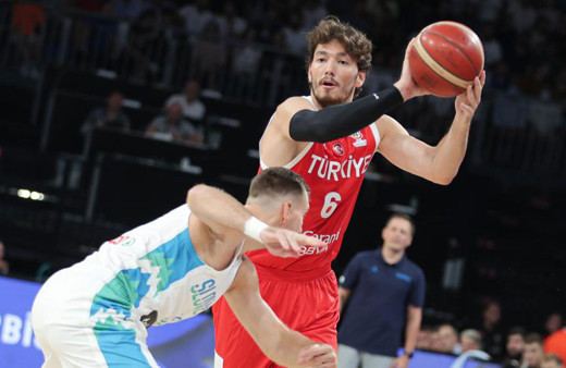 12 Dev Adam uzatmalarda yıkıldı