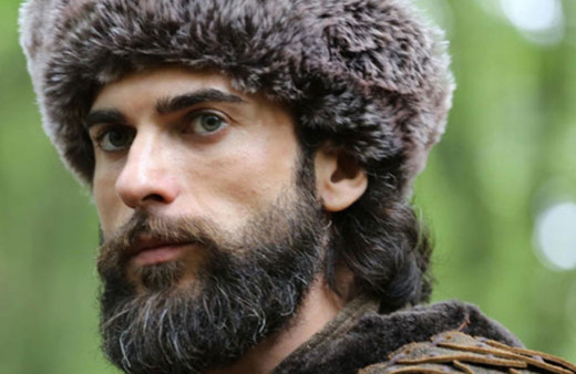 Diriliş Ertuğrul'un Turgut Alp'i sekiz yıllık aşkıyla mutluluğa evet dedi!