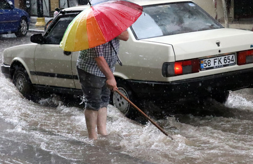 Meteorolojiden 11 il için sarı kodu uyarı! Rize Valiliğinden sel uyarısı! Giresun, Ordu, Trabzon, Samsun...