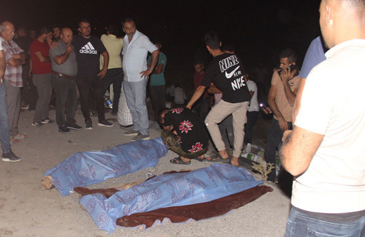 Konya'da korkunç kaza! Pikap TIR'a arkadan girdi 3 kişi feci şekilde can verdi