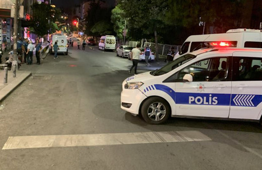 Akrabasının düğününe geldi hasımları tarafından silahlı saldırıya uğradı