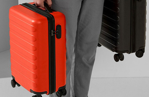 Müzayedede alınan bavullardan insan kalıntıları çıktı