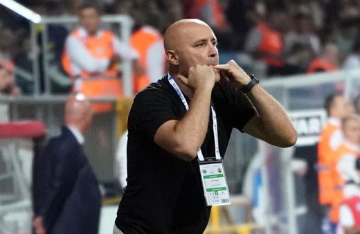 Fenerbahçe'ye 6-0 yenilince Kasımpaşa teknik direktörü Sami Uğurlu istifa etti
