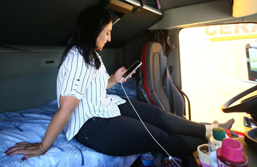 Kocasından ayrılan kadın tır şoförü oldu 'Yolların Sultanı' diyorlar