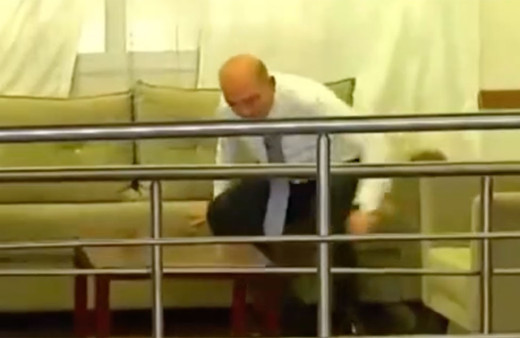 Canlı yayında 7.6 şiddetinde depremi yaşadı! İçişleri Bakanı Soylu'nun deprem anları kamerada