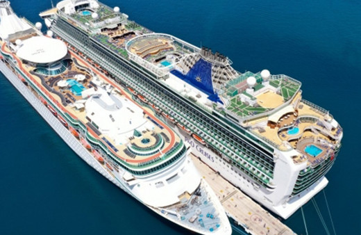 4 bin 827 turist taşıyan 2 kruvaziyer Kuşadası'na yanaştı