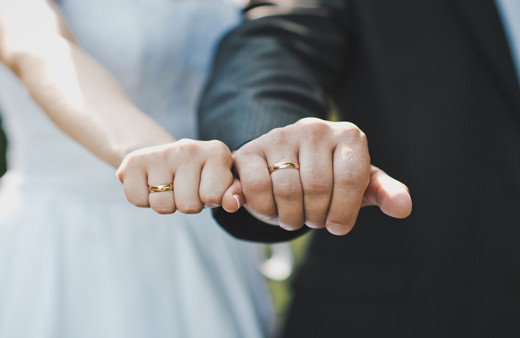 Evliliğiniz sallantıdaysa üzülmeyin! Bu yöntemlerle eşiniz size yeniden bağlanacak