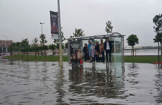 Çok fena geliyor! Meteoroloji İstanbul dahil 23 şehir için 5 gün boyunca alarm verdi! 2 şehire sel uyarısı