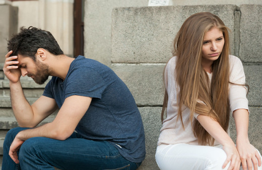 Erkek arkadaşınız bunları yapıyorsa ayrılmak istiyor demektir! Bu davranışlar çok tehlikeli