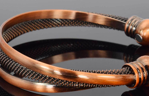 Bir ara herkes takardı bakır bileziğin gerçekten iyileştirme özelliği varmış ama bu oluyorsa...