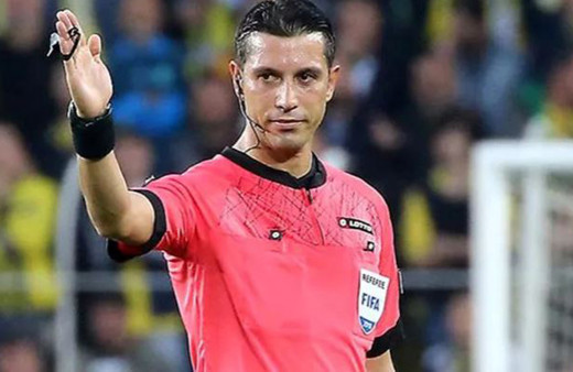 Süper Lig'de derbi heyecanı! Trabzonspor-Galatasaray maçını Ali Palabıyık yönetecek