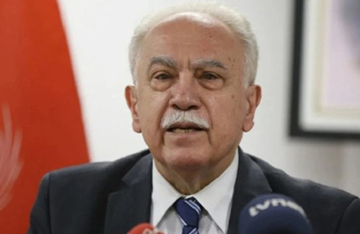 Doğu Perinçek'ten şarkıcı Gülşen'e tepki: Bunu kınıyoruz ve kabul etmiyoruz