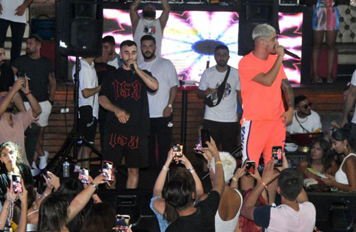 Bodrum’da Muti ve Heijan rüzgarı esti: Turistler rap gecesine akın etti!