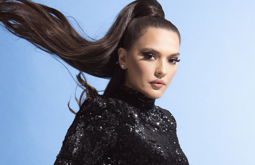 Demet Akalın konserinde yapılan o harekete daha fazla dayanamadı! Sahnenin ortasında açtı ağzını yumdu gözünü