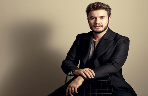 Görünce sizde tanıyamayacaksınız! Mustafa Ceceli'nin o dizideki fotoğrafları görenlere "Bu kim?" dedirtti