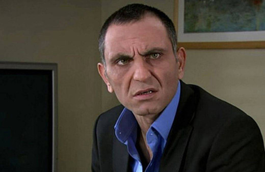 Kurtlar Vadisi'nin Memati Baş'ı Gürkan Uygun'un eşini görenler adeta büyüleniyor! Bakın eşi kimmiş...