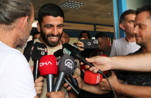 Umut Bozok, transfer görüşmesi için Trabzon'da