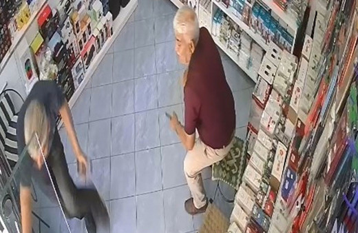 Aydın'daki depreme böyle yakalandılar kaçış anı güvenlik kamerasına yansıdı