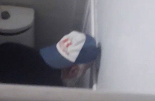 Bolu'da mide bulandıran olay! 70 yaşındaki adam tuvaletin deliğinden çocukları izlerken böyle yakalandı