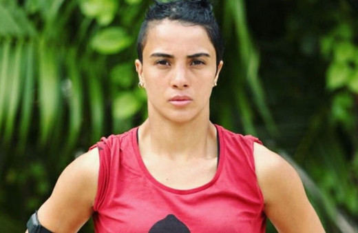 Survivor Sabriye'nin birde esmer güzeli ablasını görün! Benzerliğini gören ikiz sanıyor