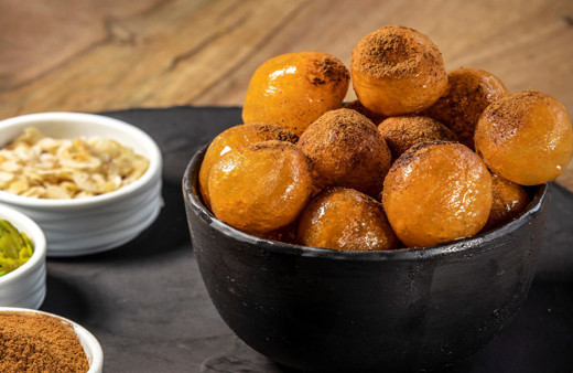 Bu tatlı sizi çocukluğunuza götürecek! Lokma tadında çıtır yumurta tatlısı oldukça pratik