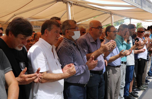 Tanju Çolak'ın babası hayatını kaybetti: Sözün bittiği yerdeyiz