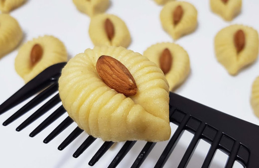 Kocanıza kilo aldıran nefis tarak tatlısı tarifi! Eşinizi gören karısı iyi bakıyor diyecek