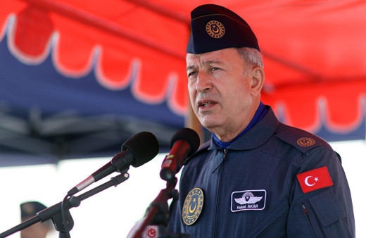 Hulusi Akar'dan net mesaj: Bu şımarıklığa her zaman cevap verdik vermeyi sürdüreceğiz