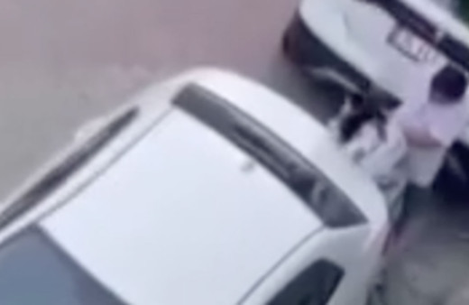 Kadına şiddet kamerada! Mahalleli kurtardı genç kız şikayetçi olmadı