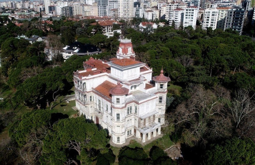 Kadıköy'de bulunan 'Perili Köşk' 449 milyon 363 bin 500 TL’ye satıldı