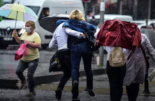 Meteoroloji uyardı çok fena geliyor! İstanbul için saat verildi! Busa, Edirne, Trabzon, Rize sağanak, sel, fırtına ...