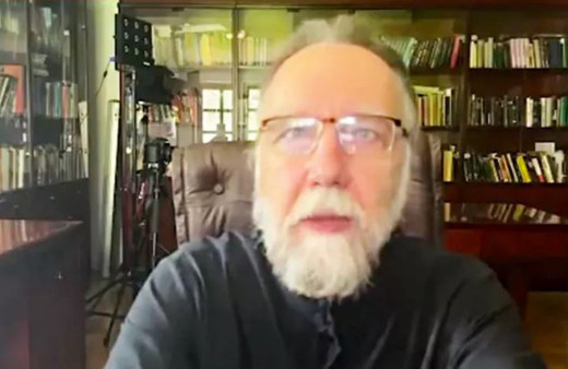 Putin'in akıl hocası Dugin acısını bir kenara bırakıp tehdit etti: Gerekirse nükleer silah kullanırız