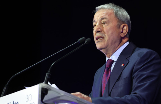 Bakan Akar'dan Avrupa'nın en büyük askeri fuarında net terör mesajı: En büyük tehdit!