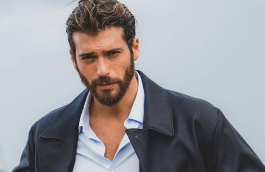 Türkiye'den taşındı ünü dünyaya yayıldı! Can Yaman Venedik'te 'En İyi Uluslararası Aktör' ödülü aldı