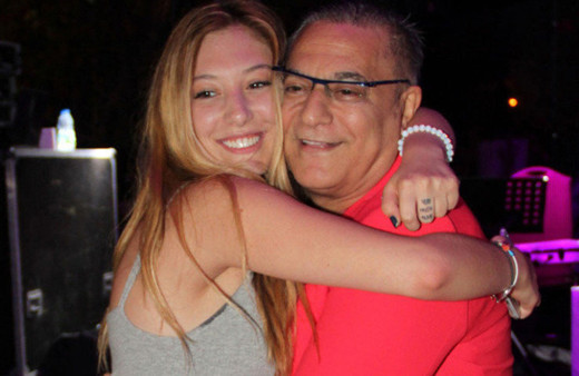 Yasmin Erbil iktidarı övmesine öfkelendi, babası Mehmet Ali Erbil'e yargı dağıttı! Bomba paylaşım...