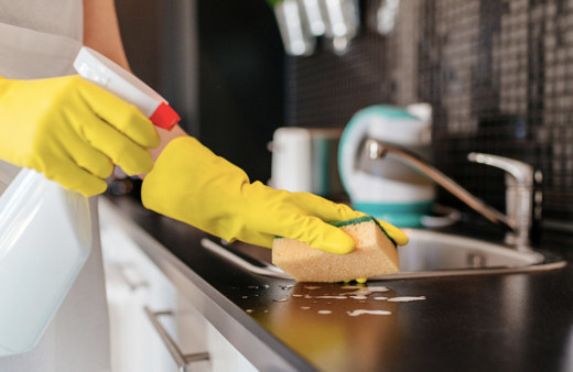 Mutfak mermerindeki çizikleri yok etmenin formülü çok basit! Yeni gibi pırıl pırıl olacak