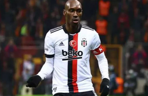 Beşiktaş'ta Atiba'nın sözleşmesi donduruluyor