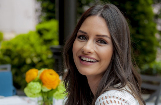 Yasemin Özilhan'dan ağızları açık bırakan yepyeni imaj! Giydiği kıyafeti gören döndü bir kez daha baktı