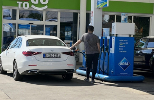 Almanya'da vergi indirimi sona erdi akaryakıt fiyatları yükseldi