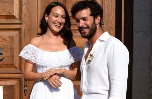 Taze baba Barış Arduç kızıyla ilk fotoğrafını paylaştı! O fotoğraflardaki detay sosyal medyada gündem oldu