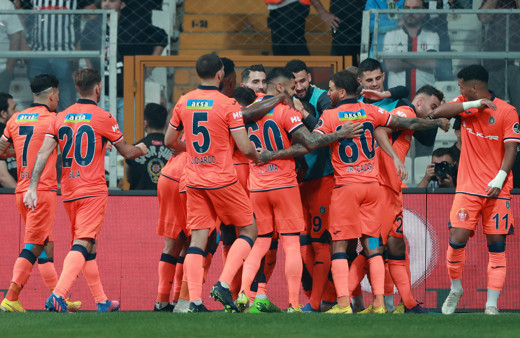 Başakşehir, Vodafone Park'ta Beşiktaş'ın yenilmezlik serisine son verdi