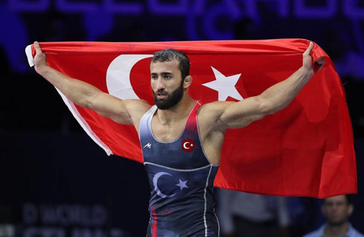 Burhan Akbudak’tan Dünya Şampiyonası’nda altın madalya