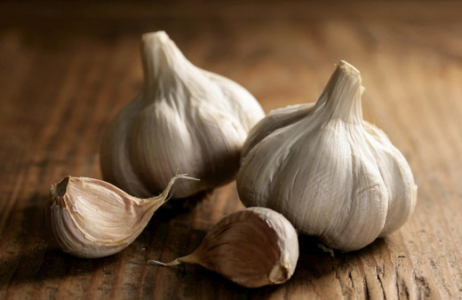 Kokuyor diye çekinmeyin sarımsağı bir de sütle yiyin kimse farketmeyecek bile!