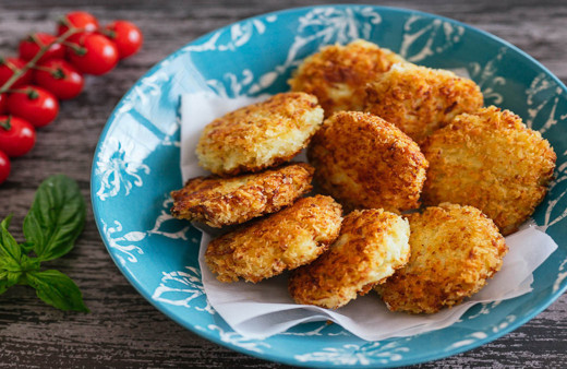 Karnabaharla yapıldığını kimse anlamıyor! İşte büyük küçük herkesin sevdiği karnabahar köftesi